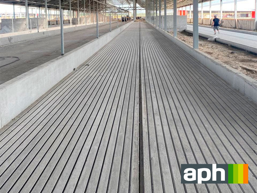 Нарезка полов в коровниках: быстро, качественно